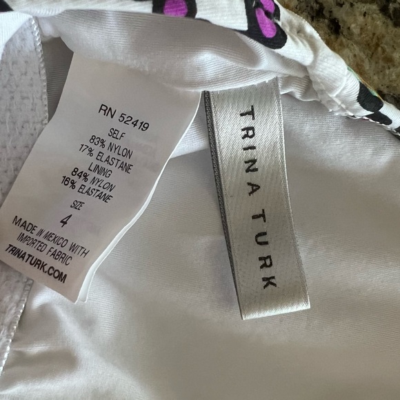 NWOT TRINA TURK Nuevo Sol Sz 4 Tankini Top White Pink Sunburst Mandala Tie Neck - Picture 10 of 12